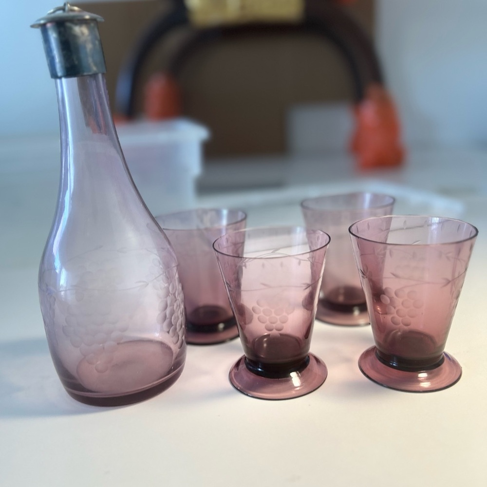 Elegant Purple Glass Decanter Set
